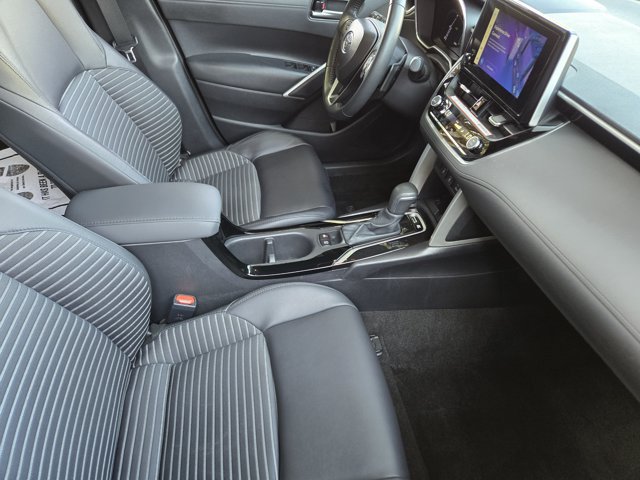Used 2025 Toyota Corolla Cross AWD Hybrid w/ Convenience Package image 15