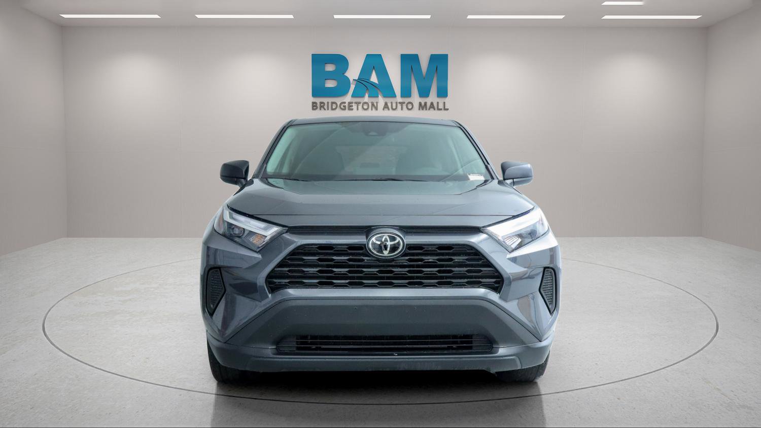 Used 2024 Toyota RAV4 LE AWD/4WD image 2