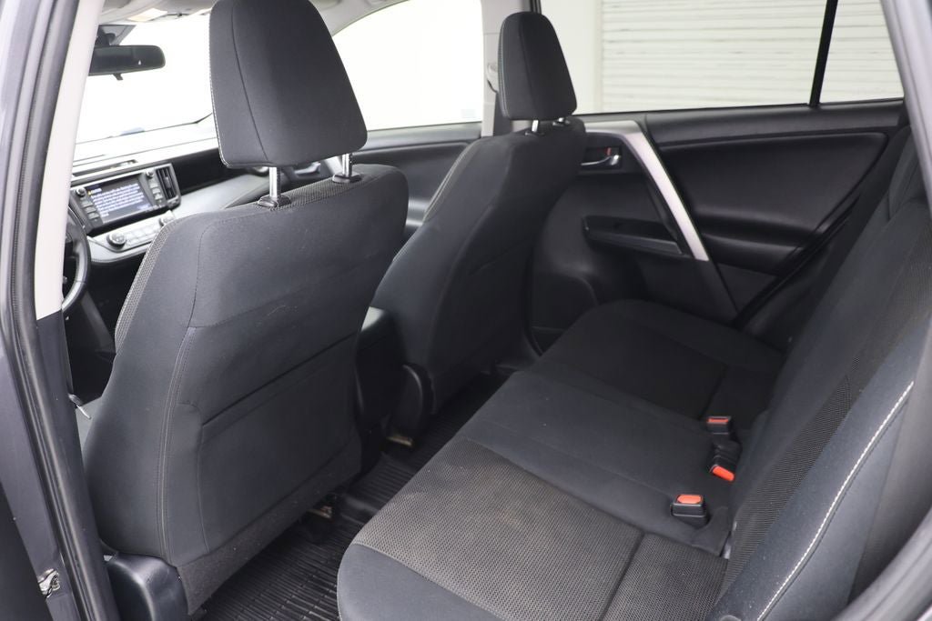 Used 2017 Toyota RAV4 XLE AWD/4WD image 10