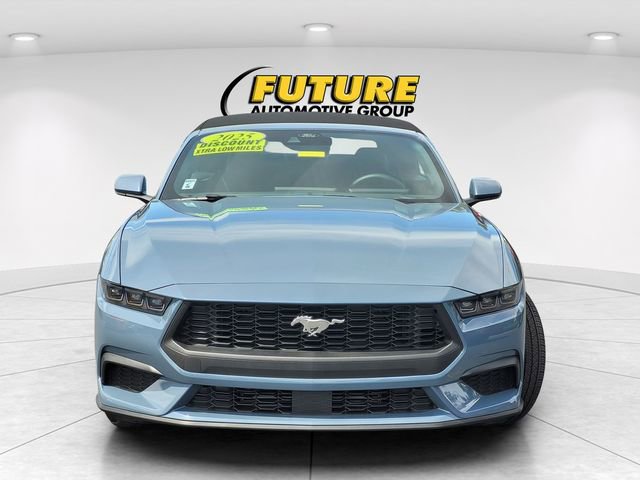 Used 2025 Ford Mustang Convertible RWD image 6