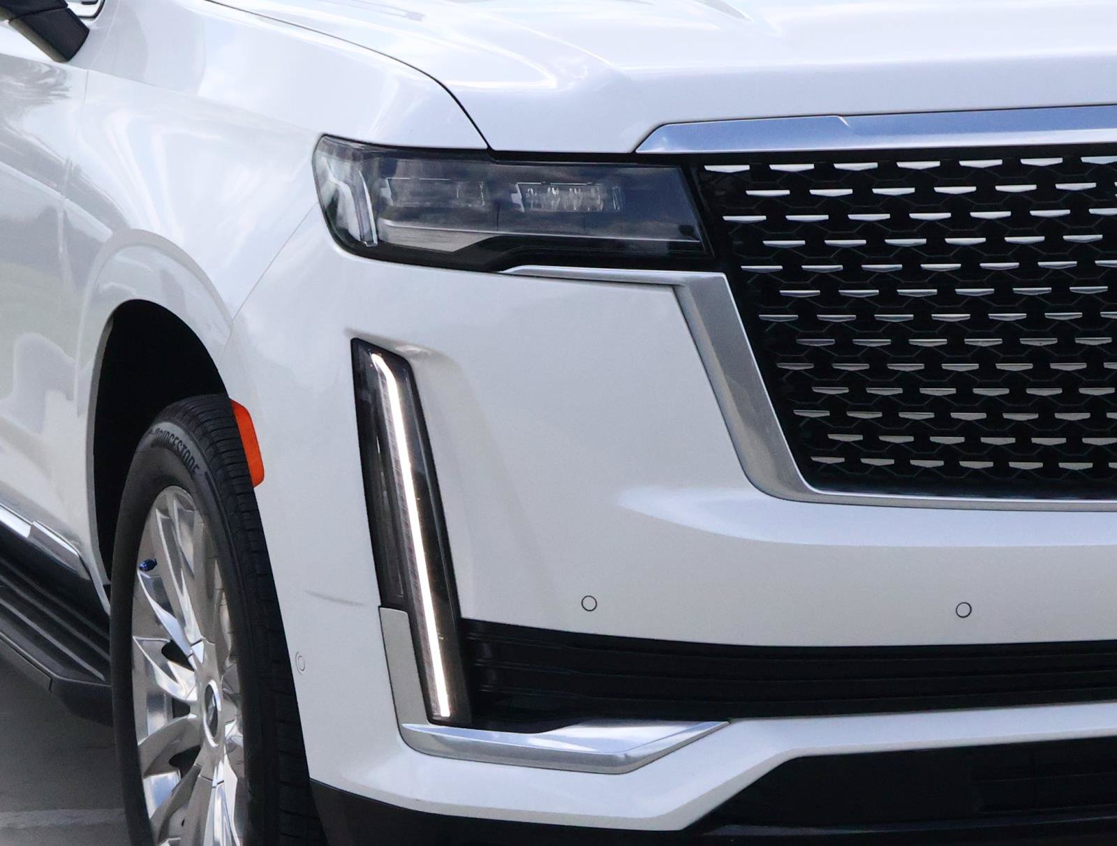 Used 2021 Cadillac Escalade Premium Luxury RWD image 9