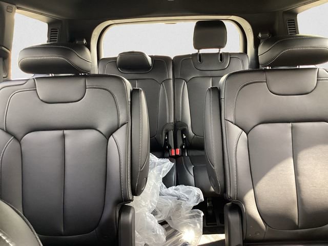 New 2025 Jeep Grand Cherokee L Limited w/ Trailer Tow Package image 13