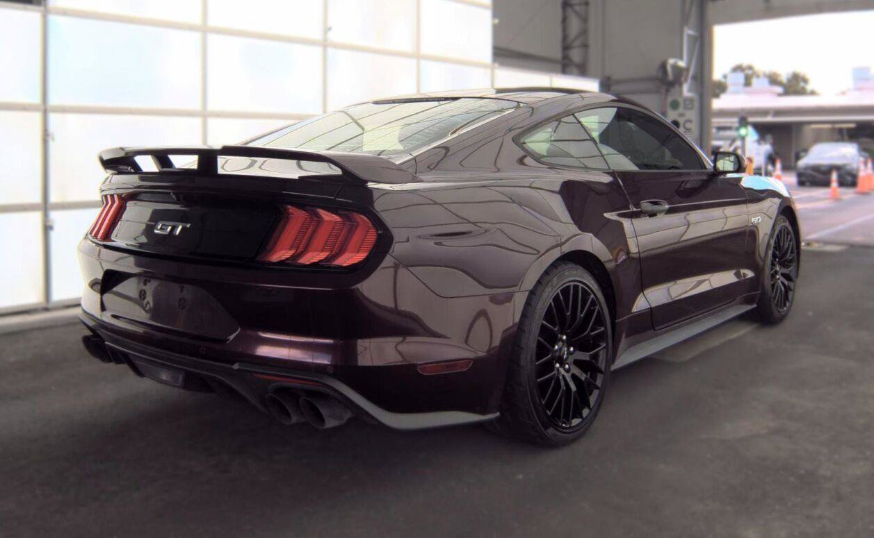 Used 2018 Ford Mustang GT w/ GT Performance Package RWD image 2