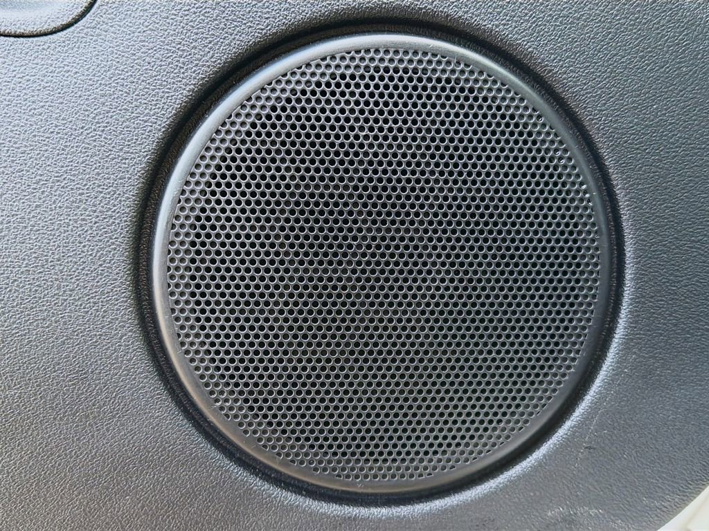 Used 2007 Saturn Sky image 20