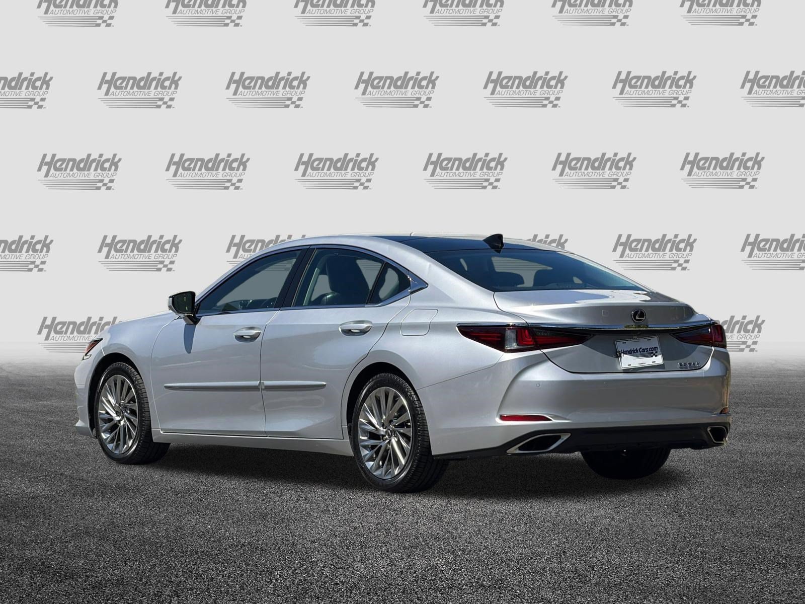 Used 2019 Lexus ES 350 Ultra Luxury w/ Accessory Package 2 FWD image 7