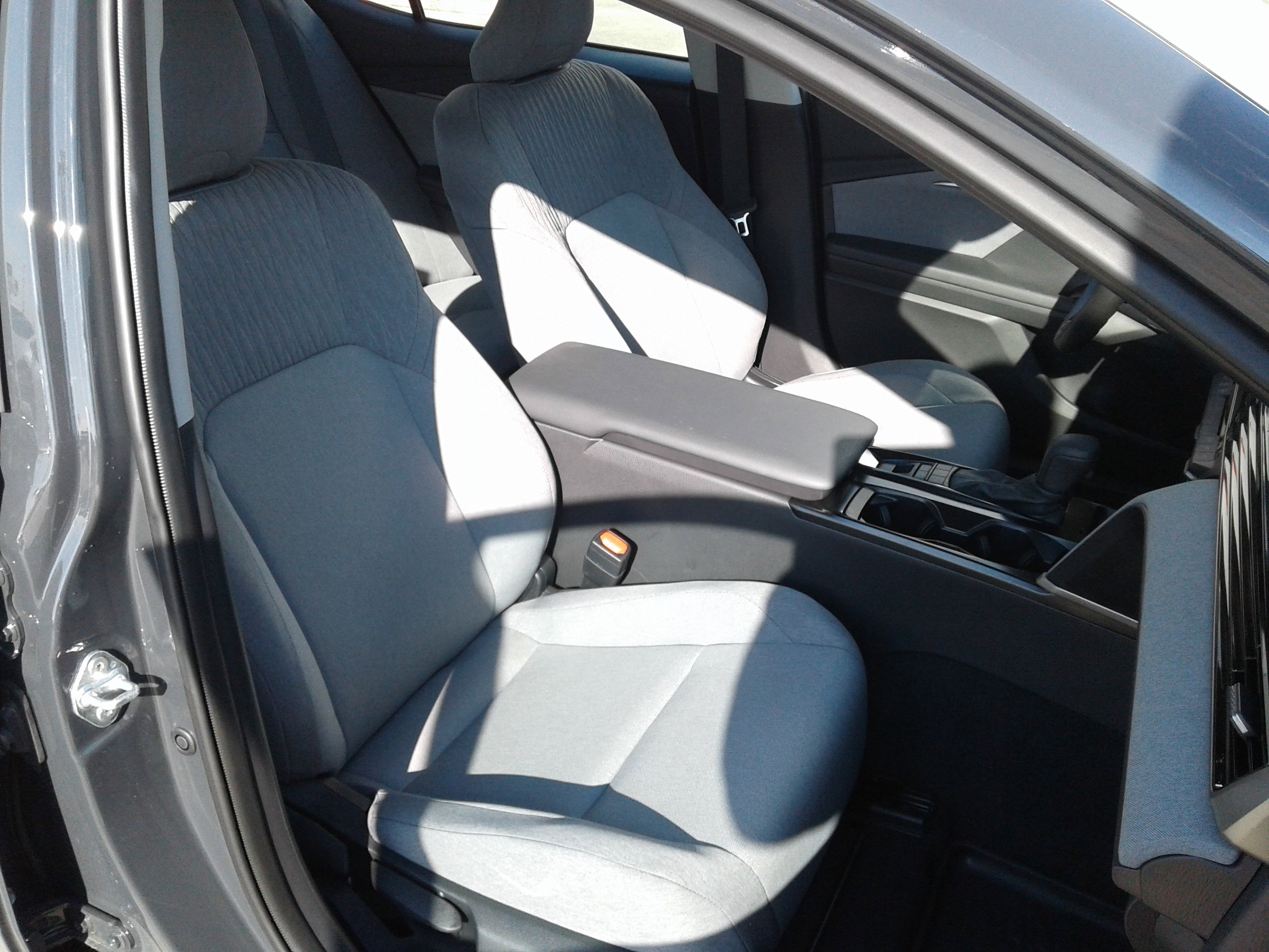 Used 2025 Toyota Camry LE image 10