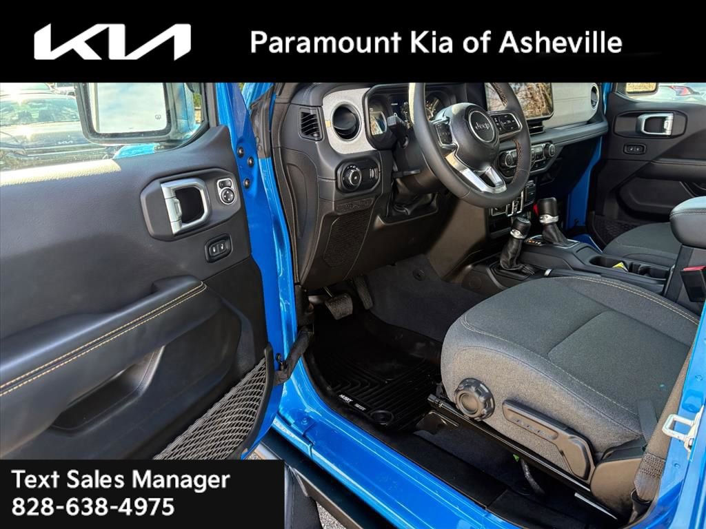 Used 2024 Jeep Wrangler Sahara image 15