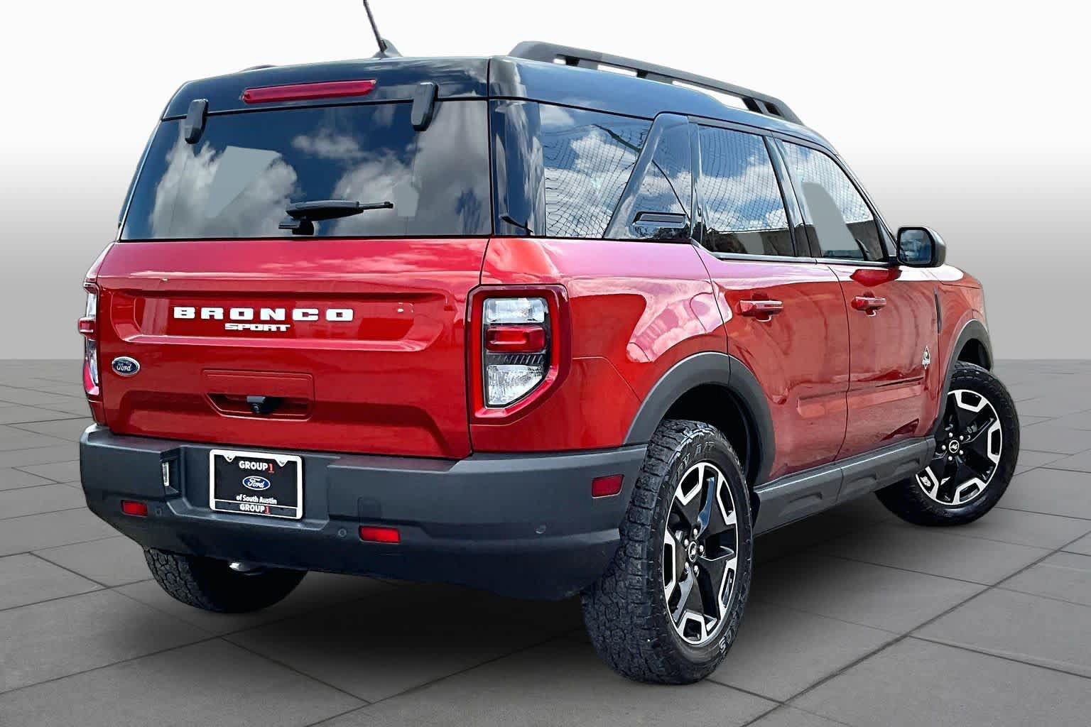Used 2022 Ford Bronco Sport Outer Banks w/ Tech Package AWD/4WD image 9