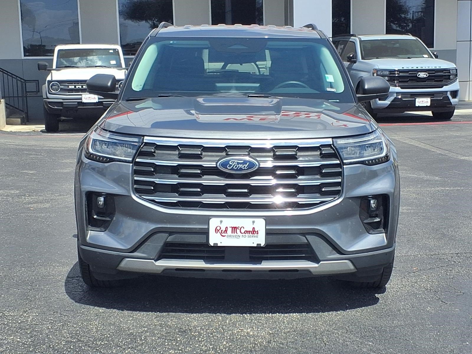Certified 2025 Ford Explorer Active w/ Active Comfort Package RWD image 2