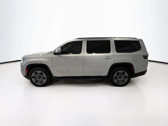 Used 2022 Jeep Wagoneer Series III AWD/4WD image 4