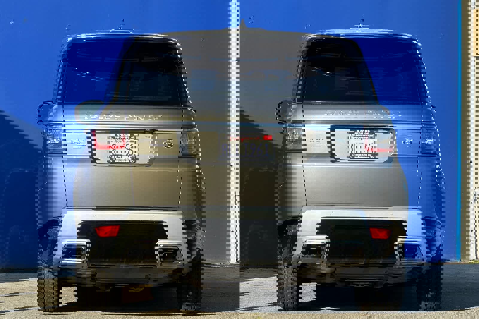 Used 2019 Land Rover Range Rover Sport HSE image 4