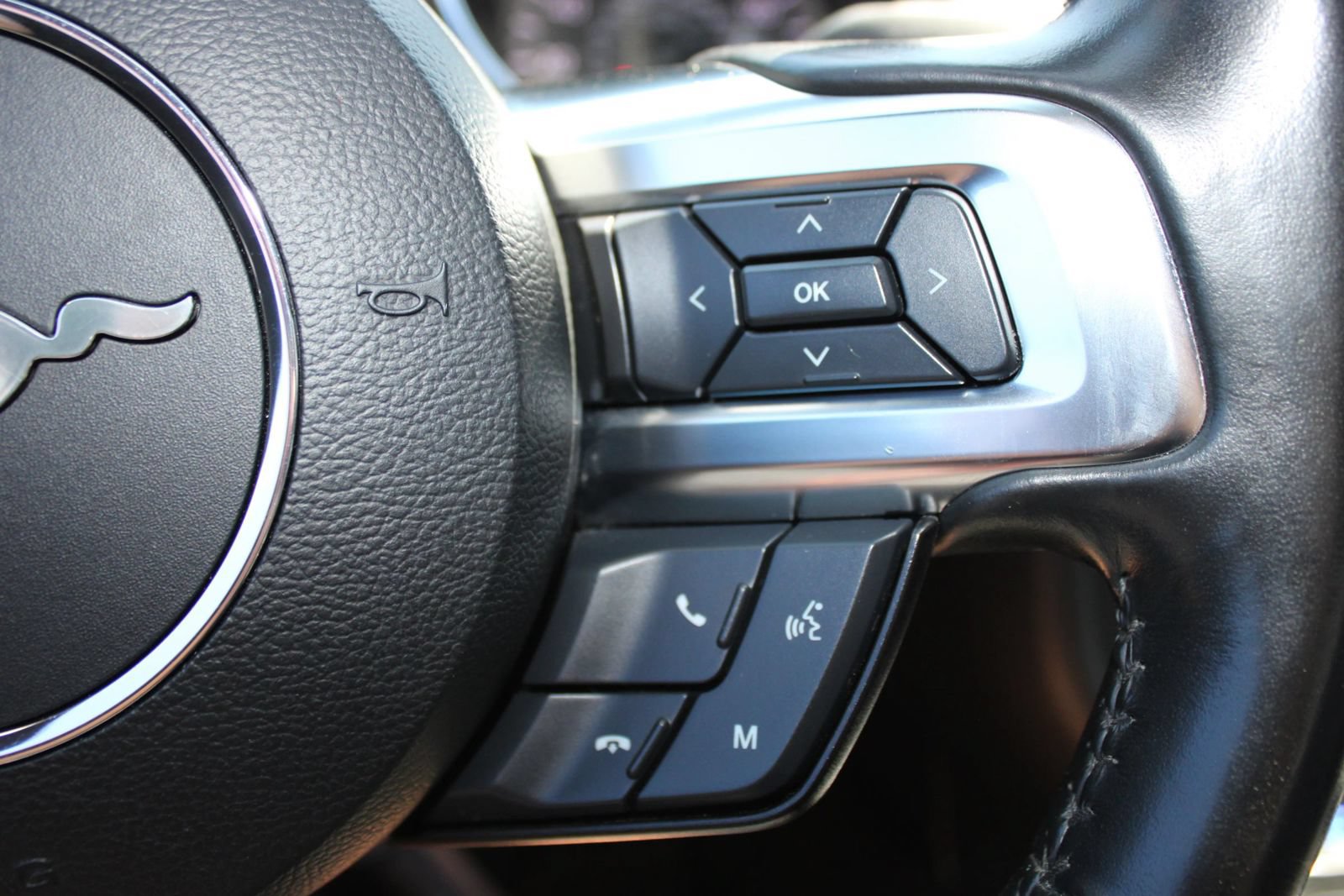 Used 2022 Ford Mustang Premium RWD image 27