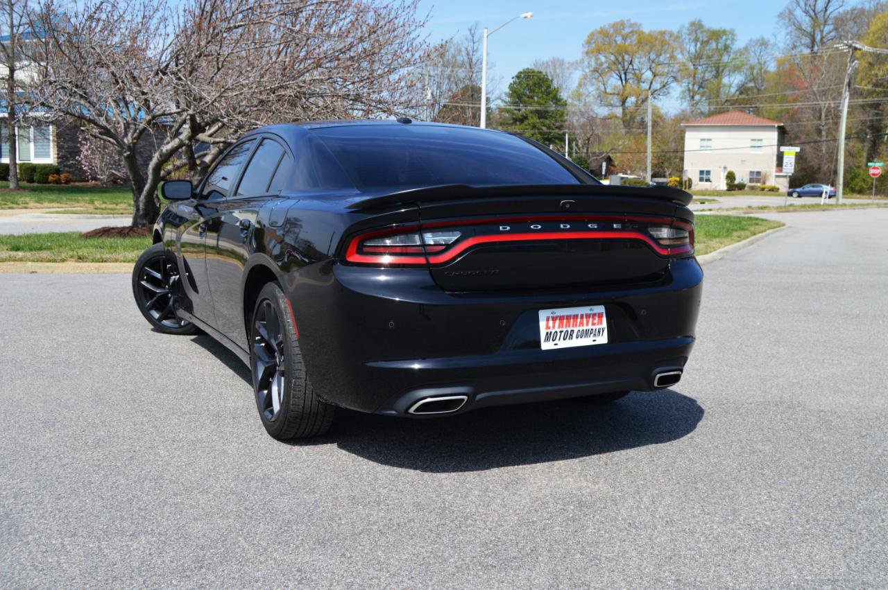 Used 2019 Dodge Charger SXT w/ Blacktop Package RWD image 6