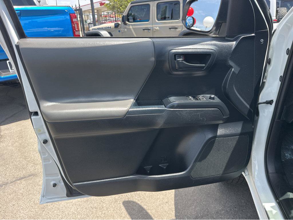 Used 2018 Toyota Tacoma SR RWD image 15