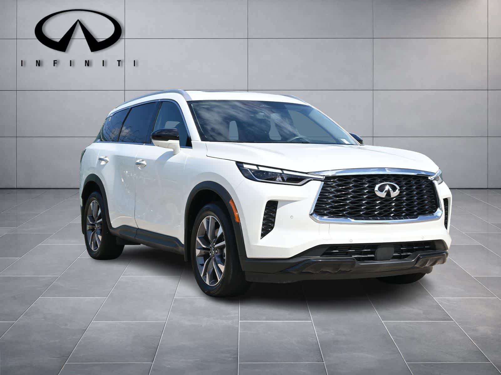 Certified 2025 INFINITI QX60 Luxe FWD image 3