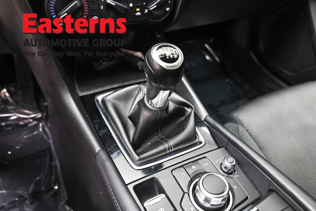 Used 2017 MAZDA MAZDA3 Sport FWD image 18