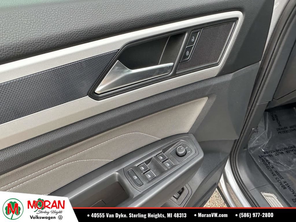 Used 2023 Volkswagen Atlas Cross Sport SEL AWD/4WD image 19