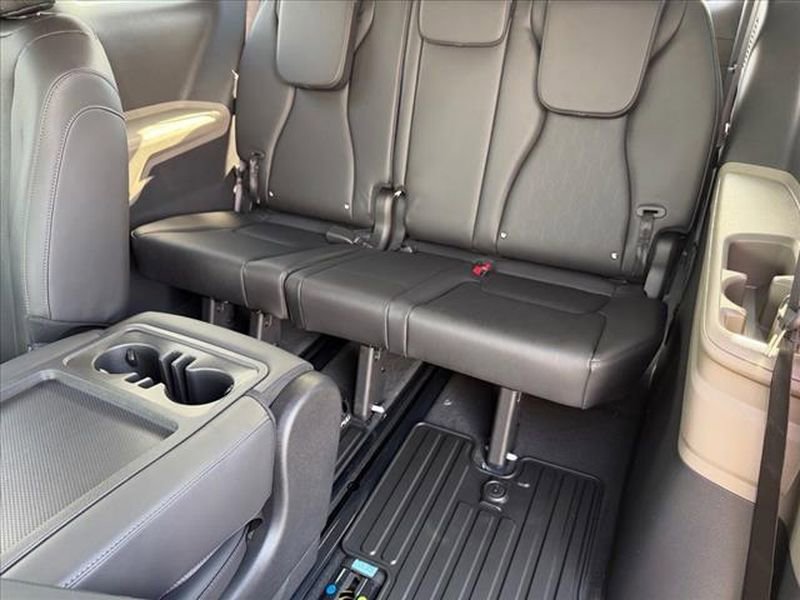 New 2026 Kia Carnival image 13