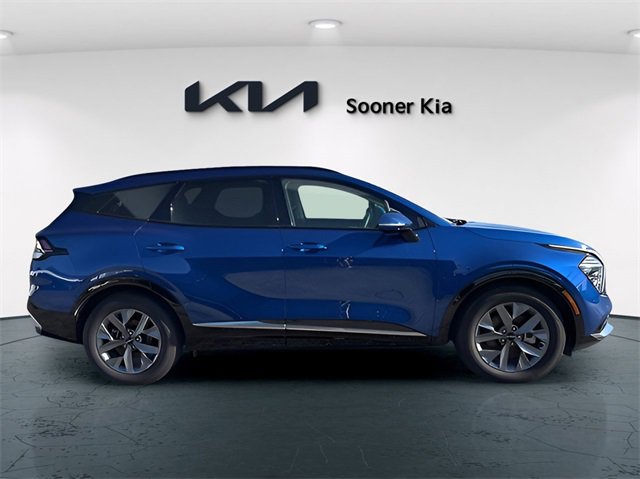 Used 2025 Kia Sportage SX image 4