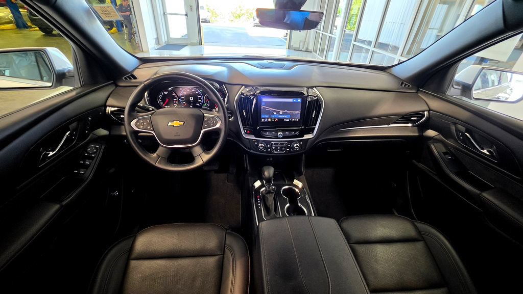 Used 2023 Chevrolet Traverse High Country AWD/4WD image 19