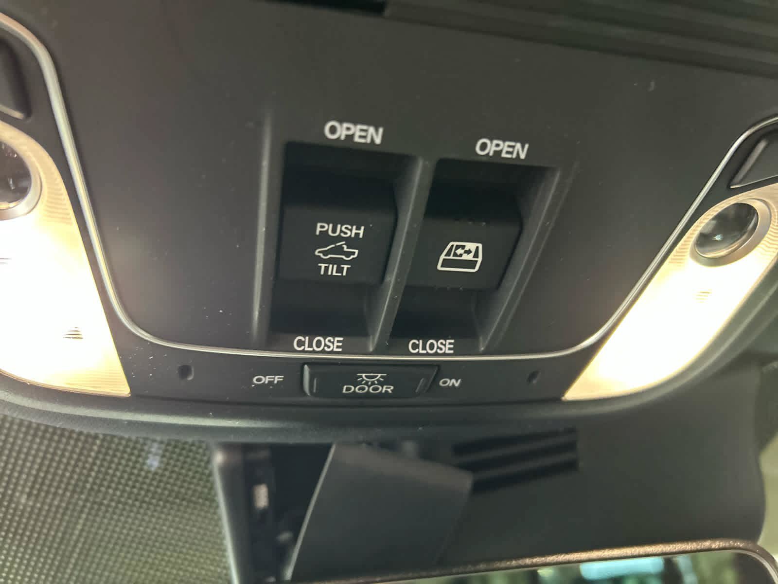 Used 2025 Honda Ridgeline Black Edition image 9