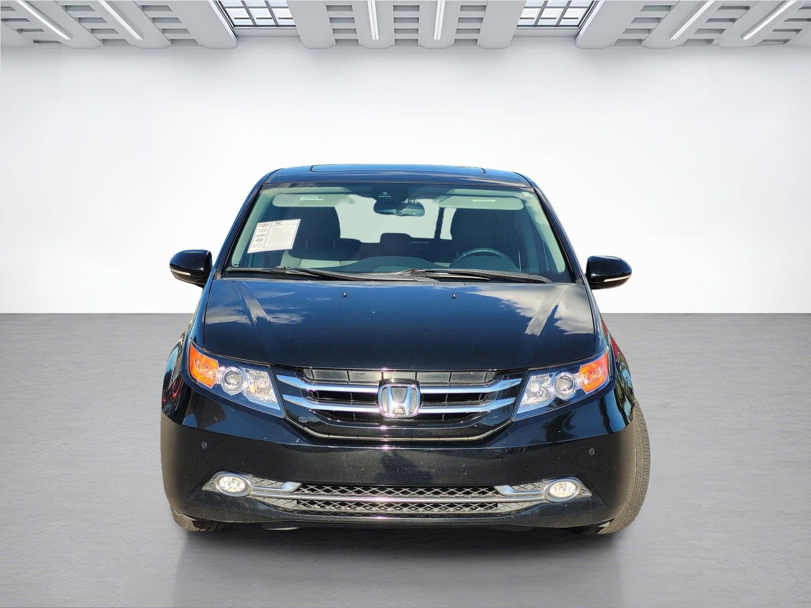 Used 2015 Honda Odyssey Touring Elite image 2