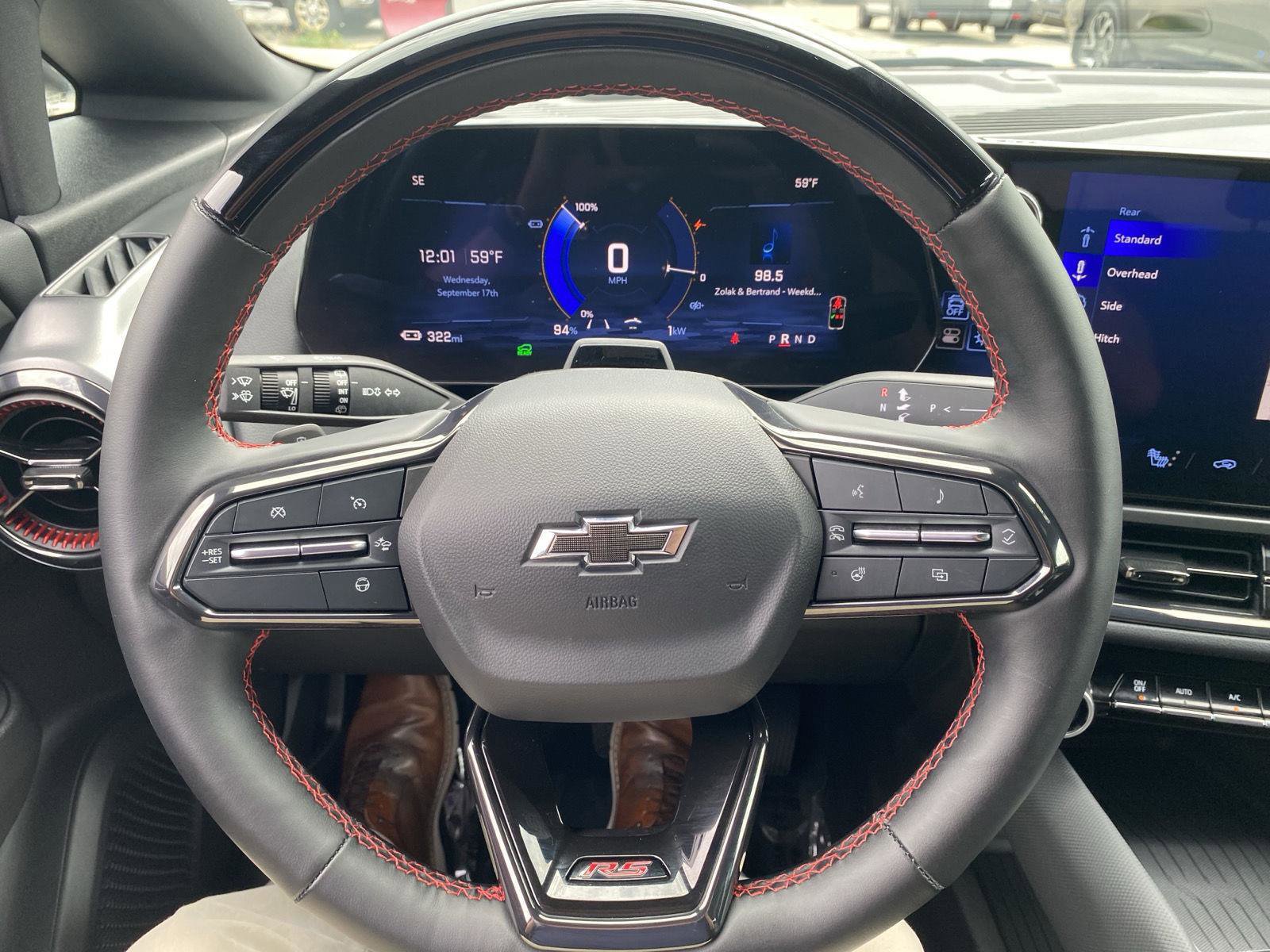 Used 2024 Chevrolet Equinox EV RS image 24