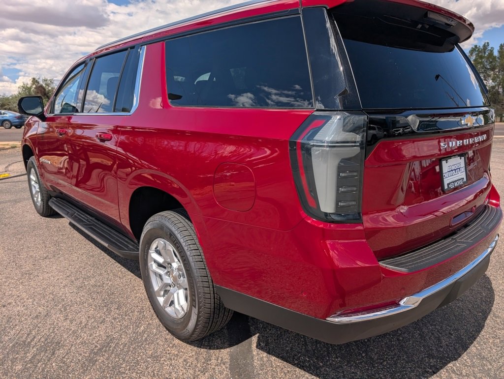 New 2025 Chevrolet Suburban LT w/ Comfort Package image 3
