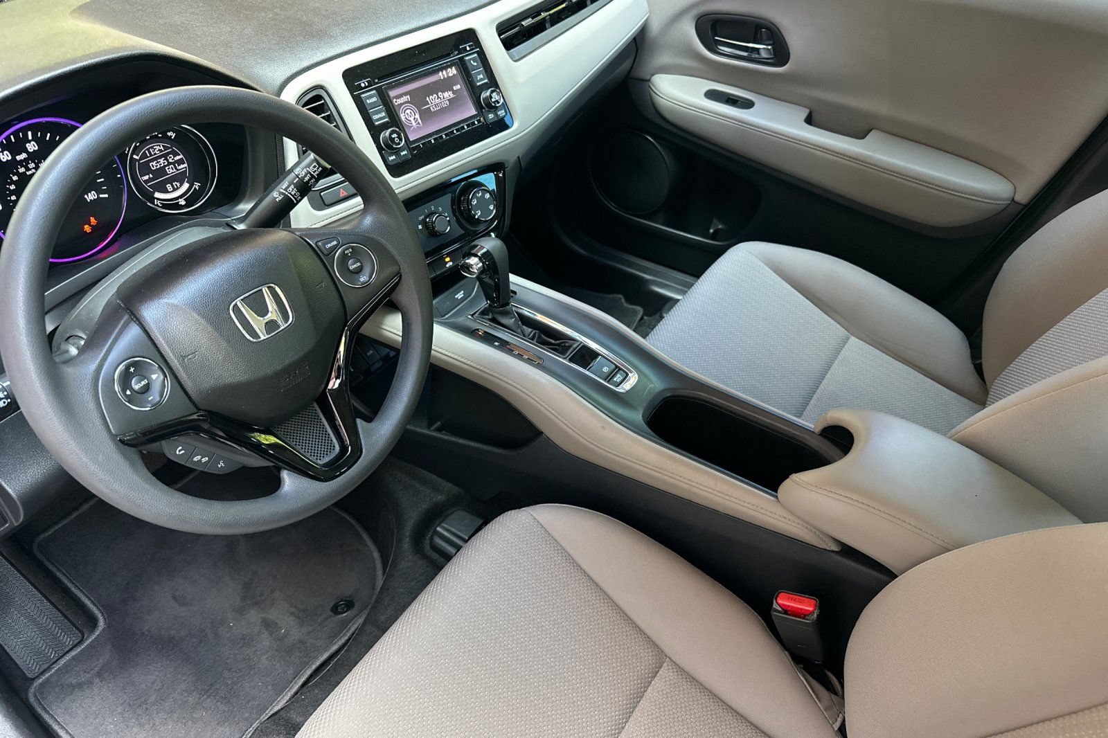 Used 2017 Honda HR-V LX image 10