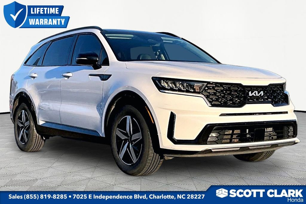 Used 2022 Kia Sorento EX w/ Panoramic Sunroof Package