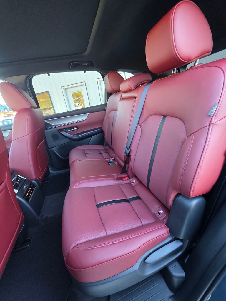 New 2025 MAZDA CX-70 Plug-In Hybrid w/ Premium Plus image 10