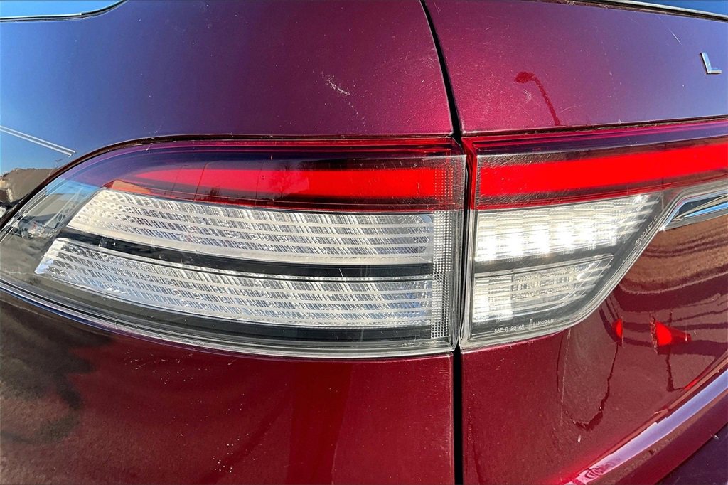 Used 2020 Lincoln Aviator Reserve image 33