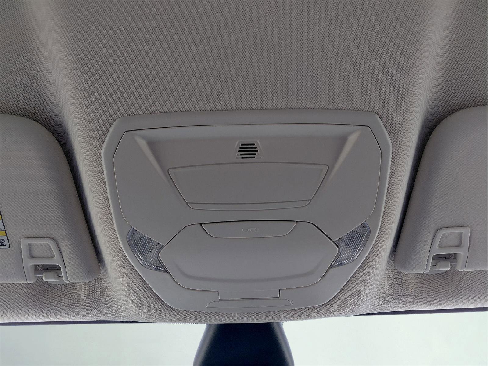 Used 2018 Ford Escape SE w/ Ford Safe & Smart Package image 32