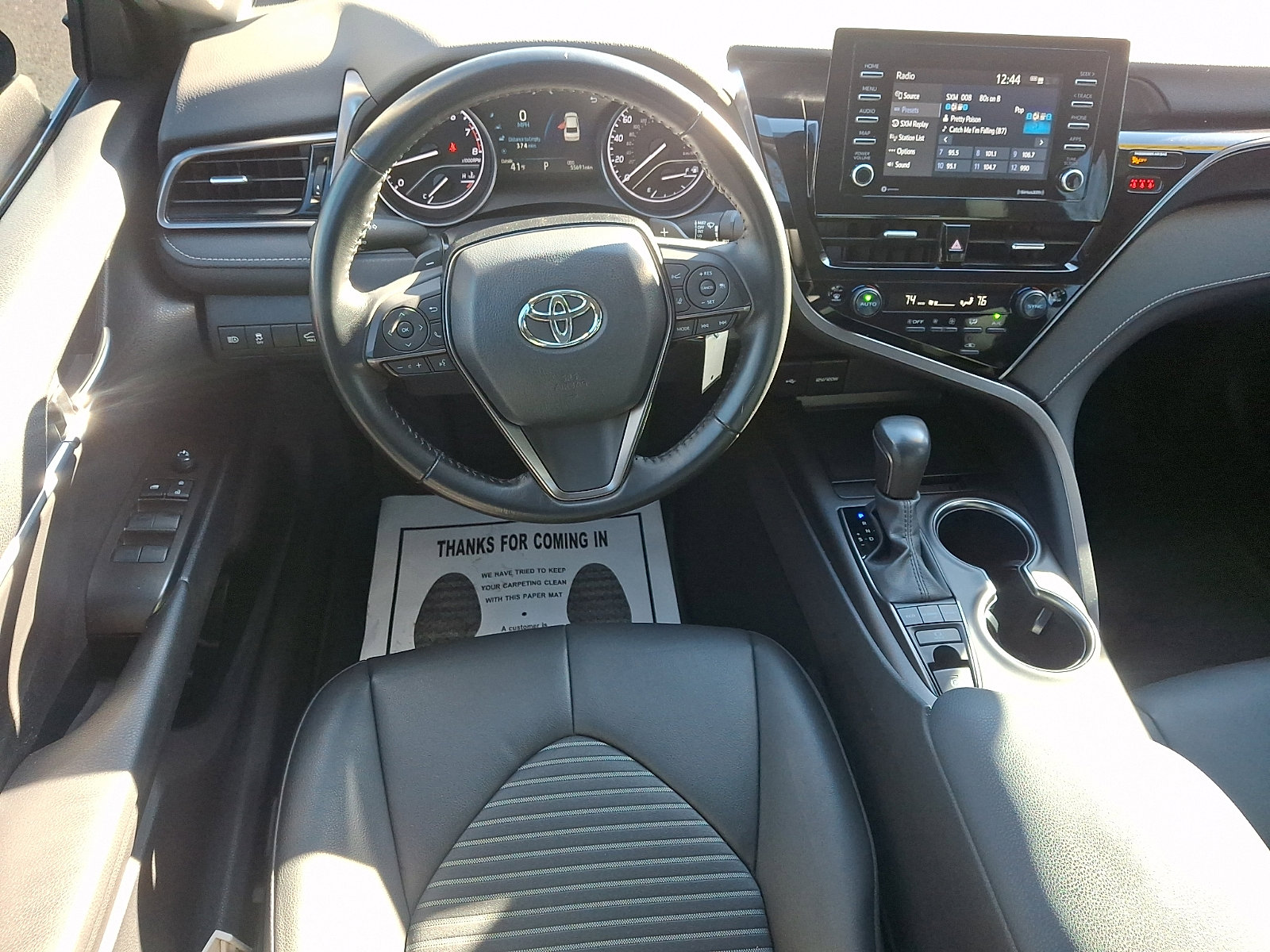Used 2023 Toyota Camry SE image 11