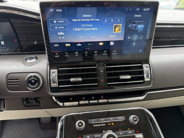 Certified 2024 Lincoln Navigator L Black Label AWD/4WD image 29