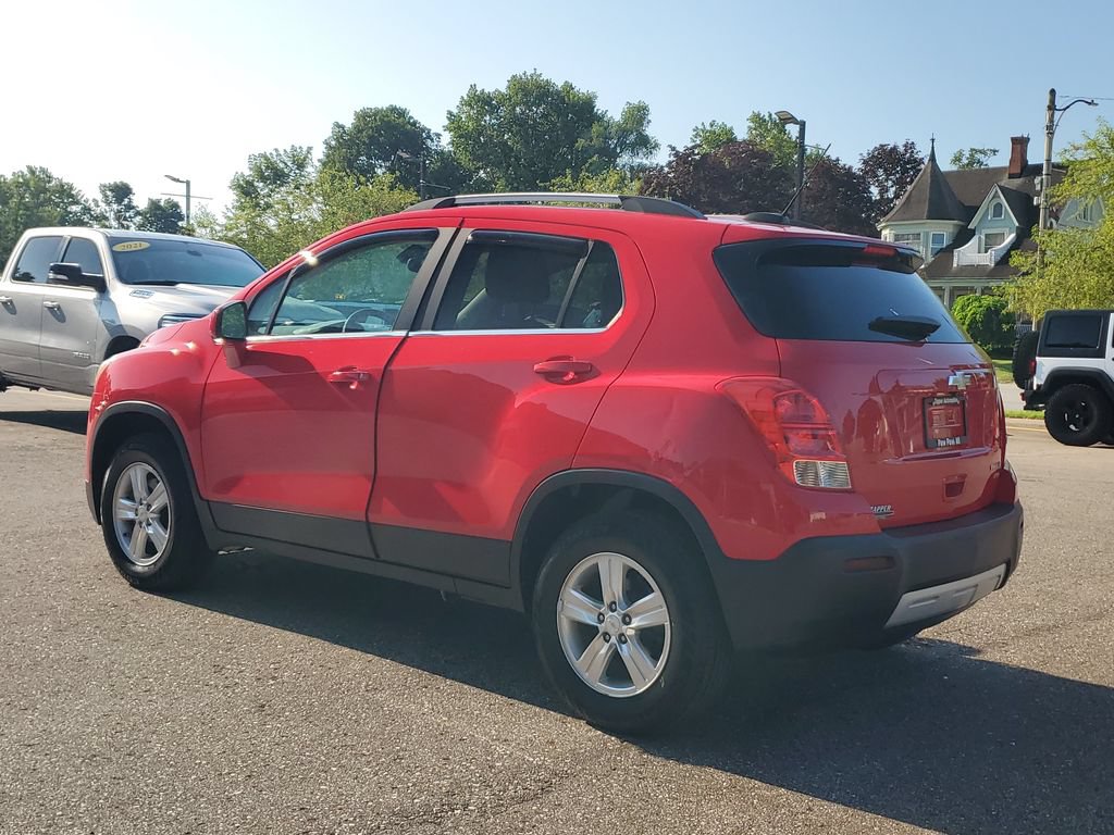Used 2016 Chevrolet Trax LT w/ LT Sun and Sound Package AWD/4WD image 5