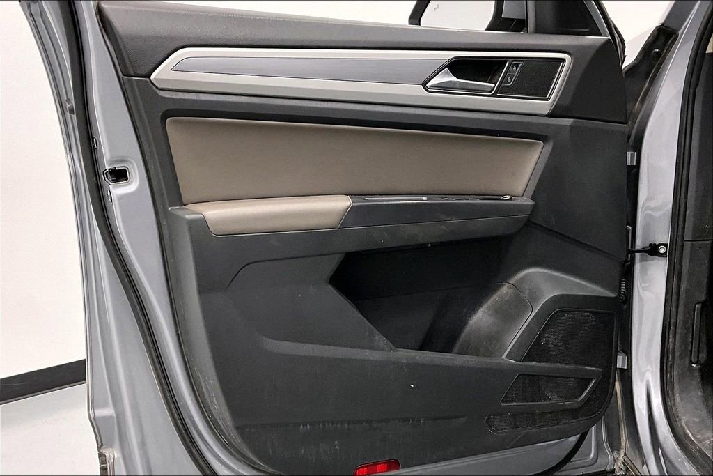 Used 2021 Volkswagen Atlas S w/ MDO Package (Bench Seat) image 20