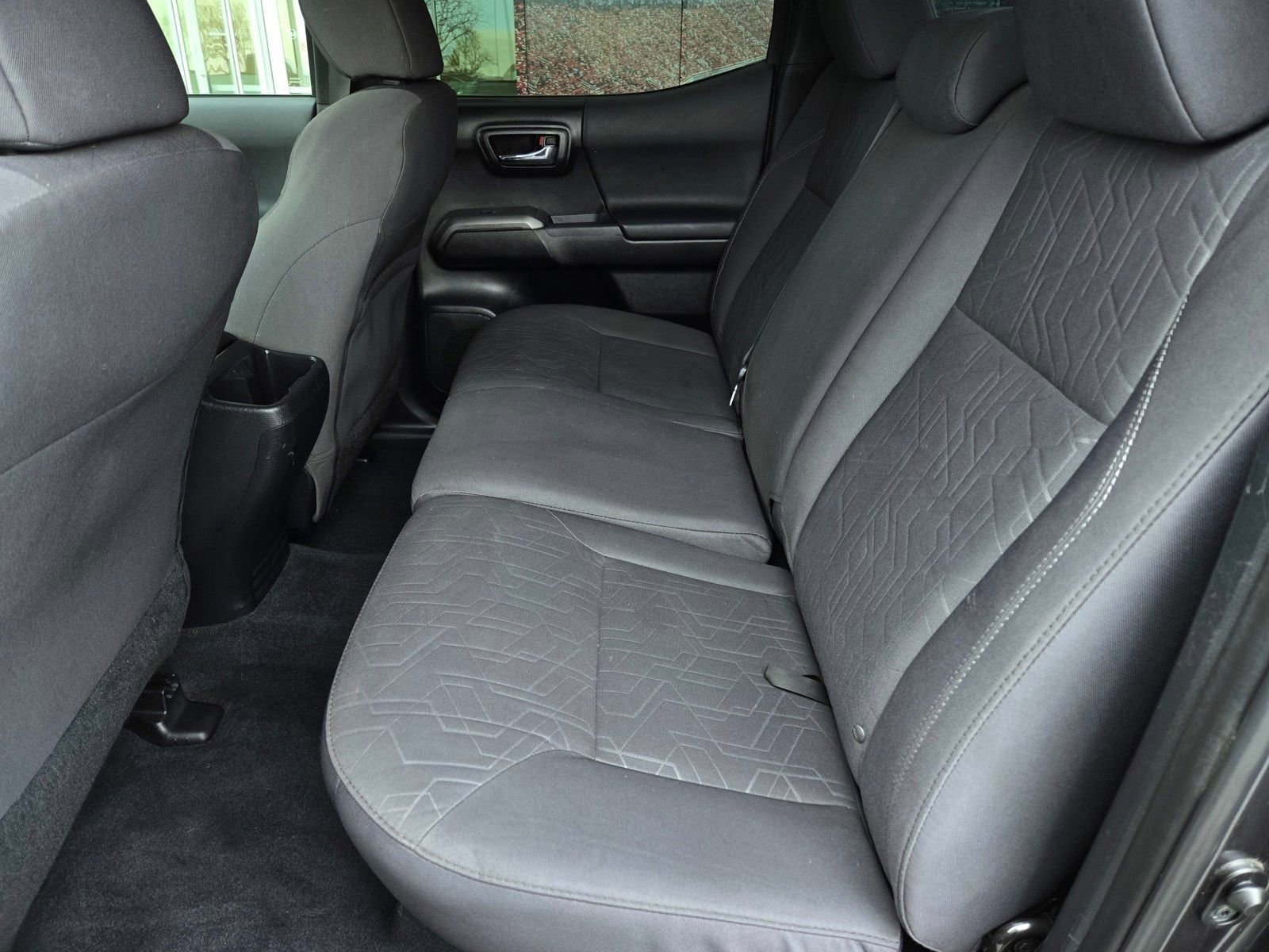 Used 2017 Toyota Tacoma TRD Sport image 12