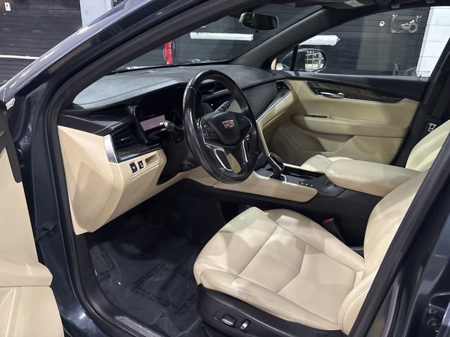 Used 2019 Cadillac XT5 AWD image 11