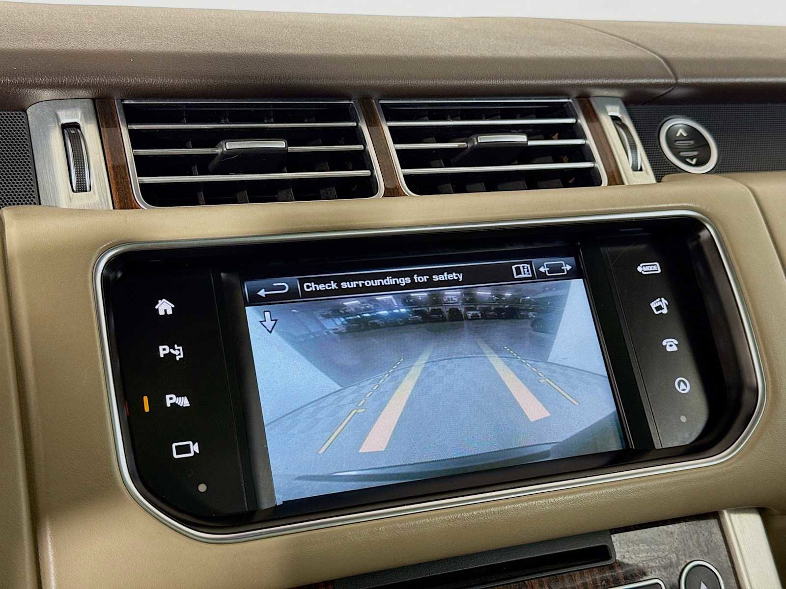 Used 2016 Land Rover Range Rover Supercharged image 15