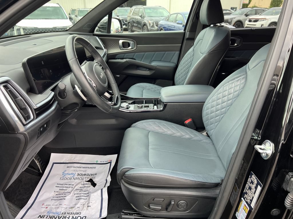 Certified 2025 Kia Sorento SX Prestige AWD/4WD image 13