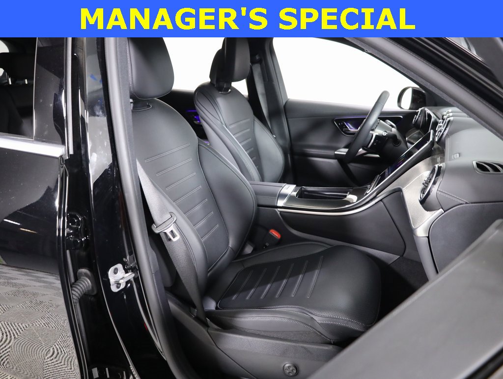 Used 2025 Mercedes-Benz GLC 300 4MATIC image 48