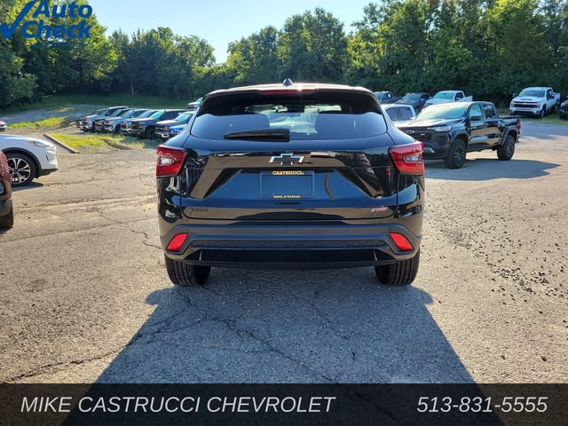 Used 2025 Chevrolet Trax RS w/ Driver Confidence Package FWD image 4