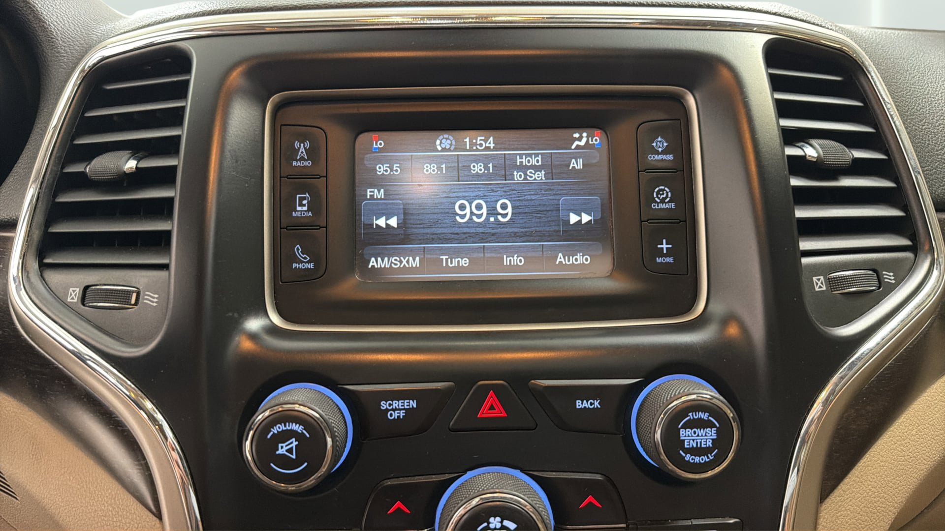 Used 2014 Jeep Grand Cherokee Laredo w/ Security & Convenience Group RWD image 25