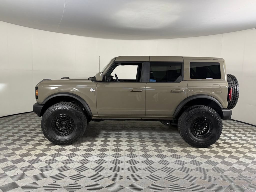 Used 2025 Ford Bronco Outer Banks w/ Sasquatch Package AWD/4WD image 11