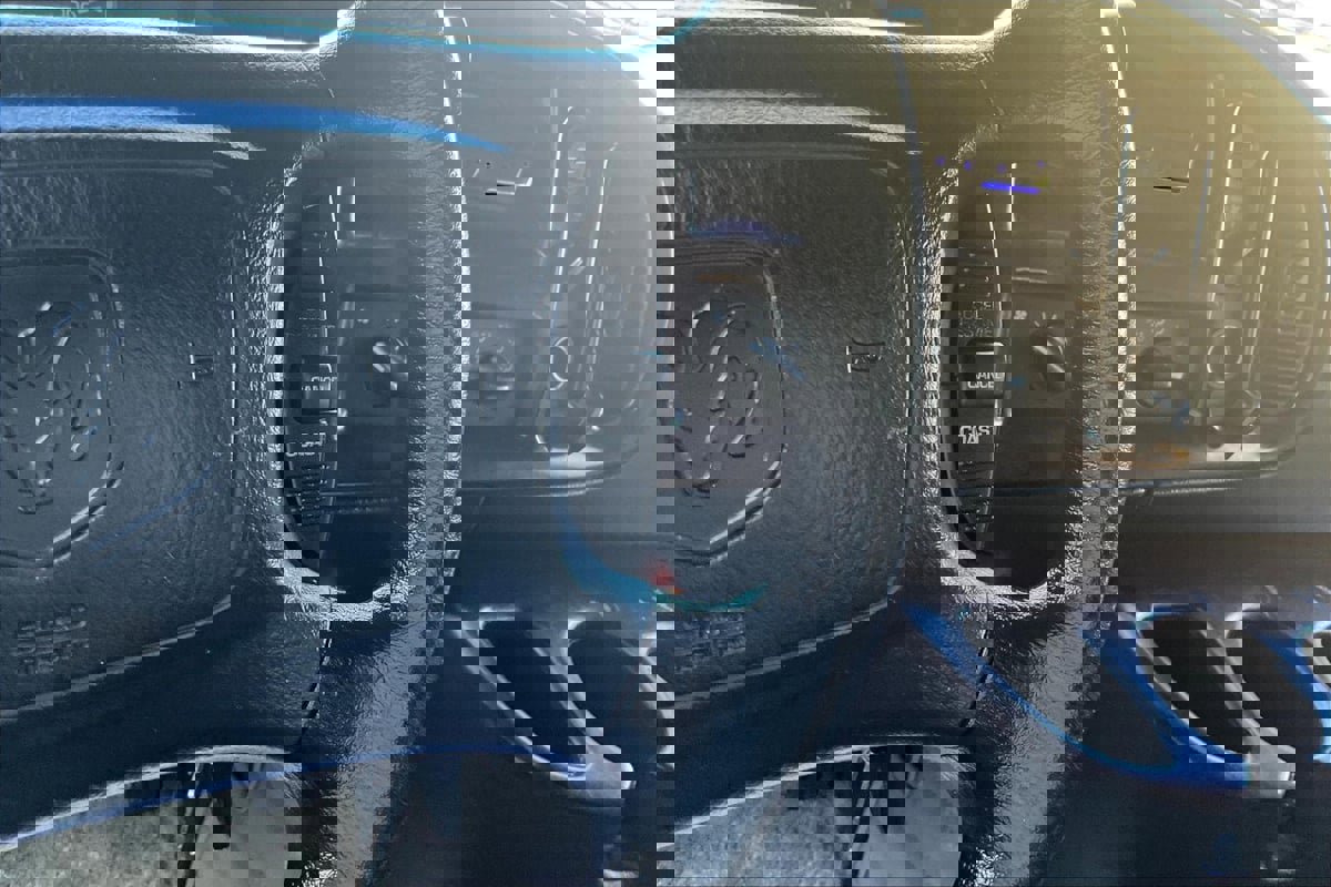 Used 2001 Dodge B3500 image 13