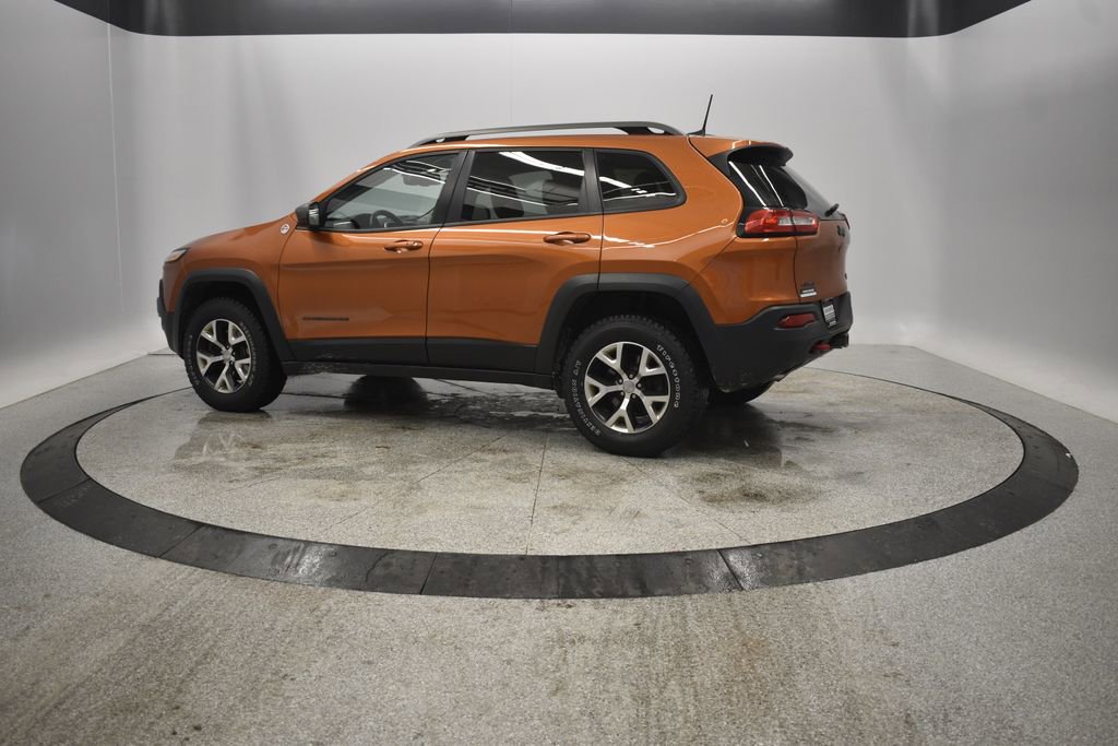 Certified 2016 Jeep Cherokee Trailhawk w/ Comfort/Convenience Group image 4
