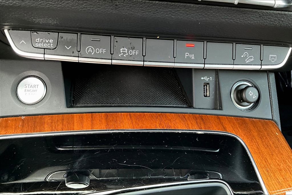 Used 2023 Audi Q5 2.0T Premium w/ Convenience Package image 16