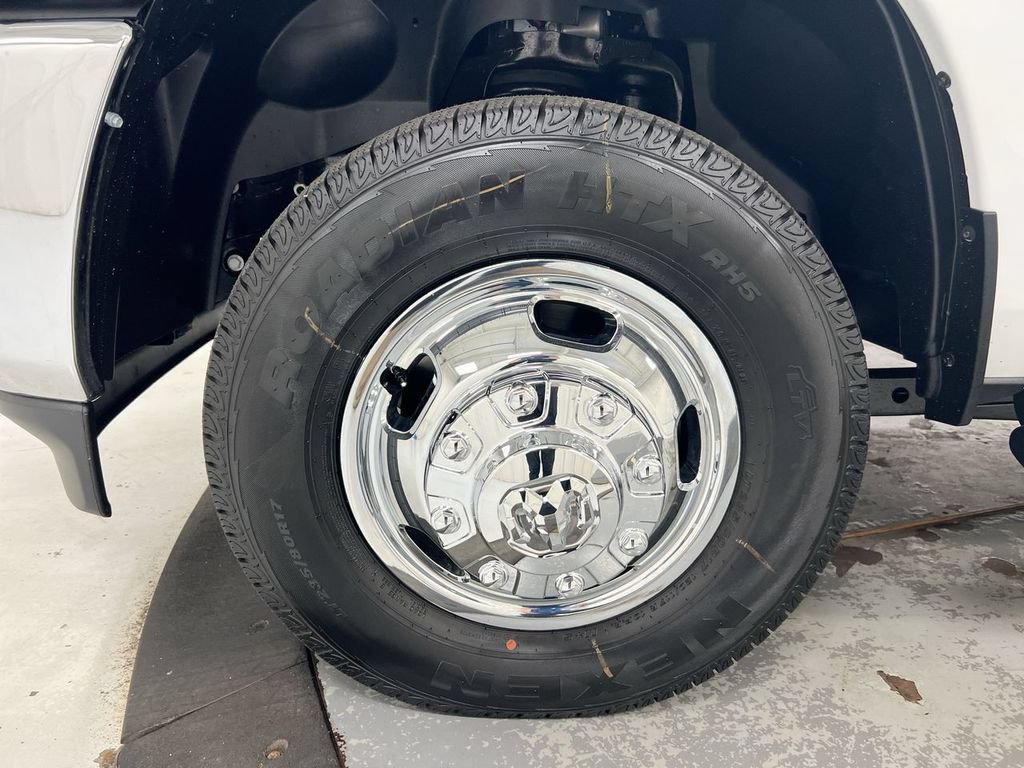 New 2026 RAM 3500 Tradesman AWD/4WD image 22