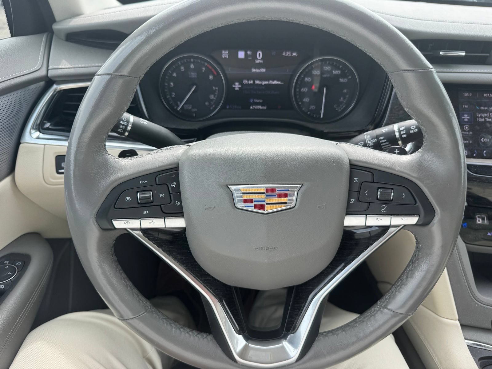 Certified 2021 Cadillac XT6 Premium Luxury AWD/4WD image 17